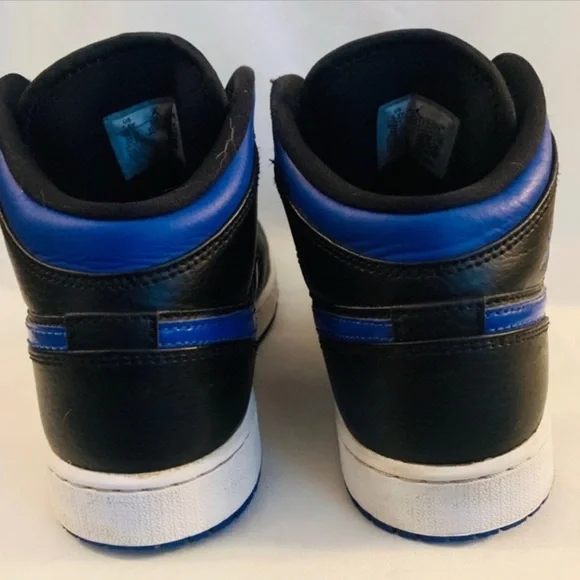Jordan 1 Mid ‘Black Hyper Royal
